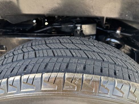 Used 2024 Toyota Tacoma TRD Sport image 31