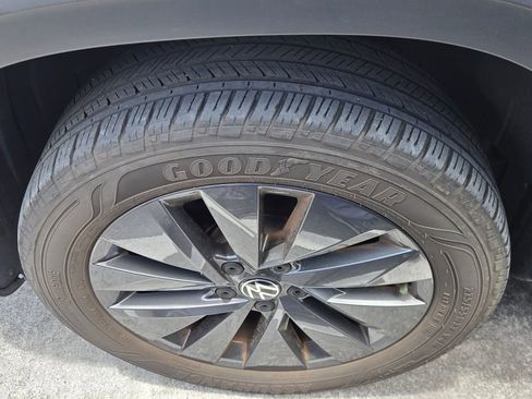 Used 2023 Volkswagen Taos S FWD image 6
