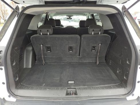 Used 2019 Chevrolet Traverse LS AWD/4WD image 20