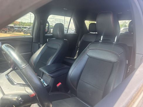 Used 2022 Ford Explorer ST-Line AWD/4WD image 9