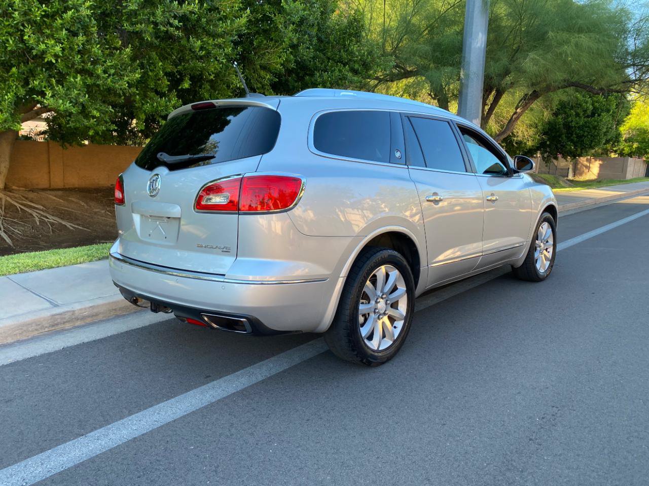 Used 2016 Buick Enclave Premium w/ Experience Buick Package AWD/4WD image 3