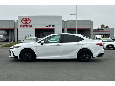 Used 2025 Toyota Camry SE w/ Multimedia Upgrade Package FWD image 7