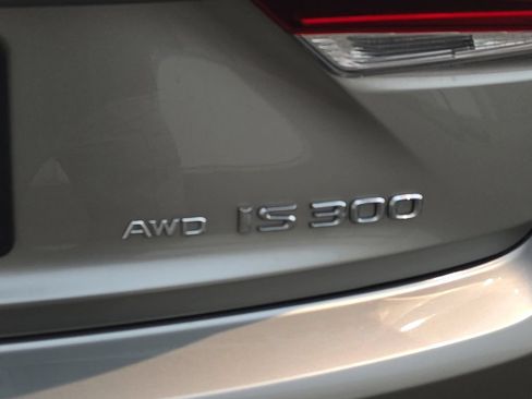 Used 2019 Lexus IS 300 F Sport AWD/4WD image 8