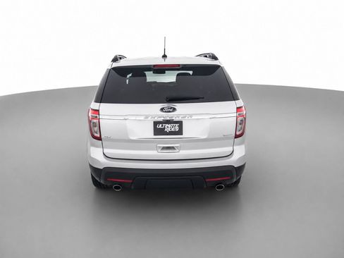 Used 2013 Ford Explorer XLT AWD/4WD image 6