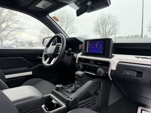 Used 2024 Toyota Tacoma TRD Sport image 35