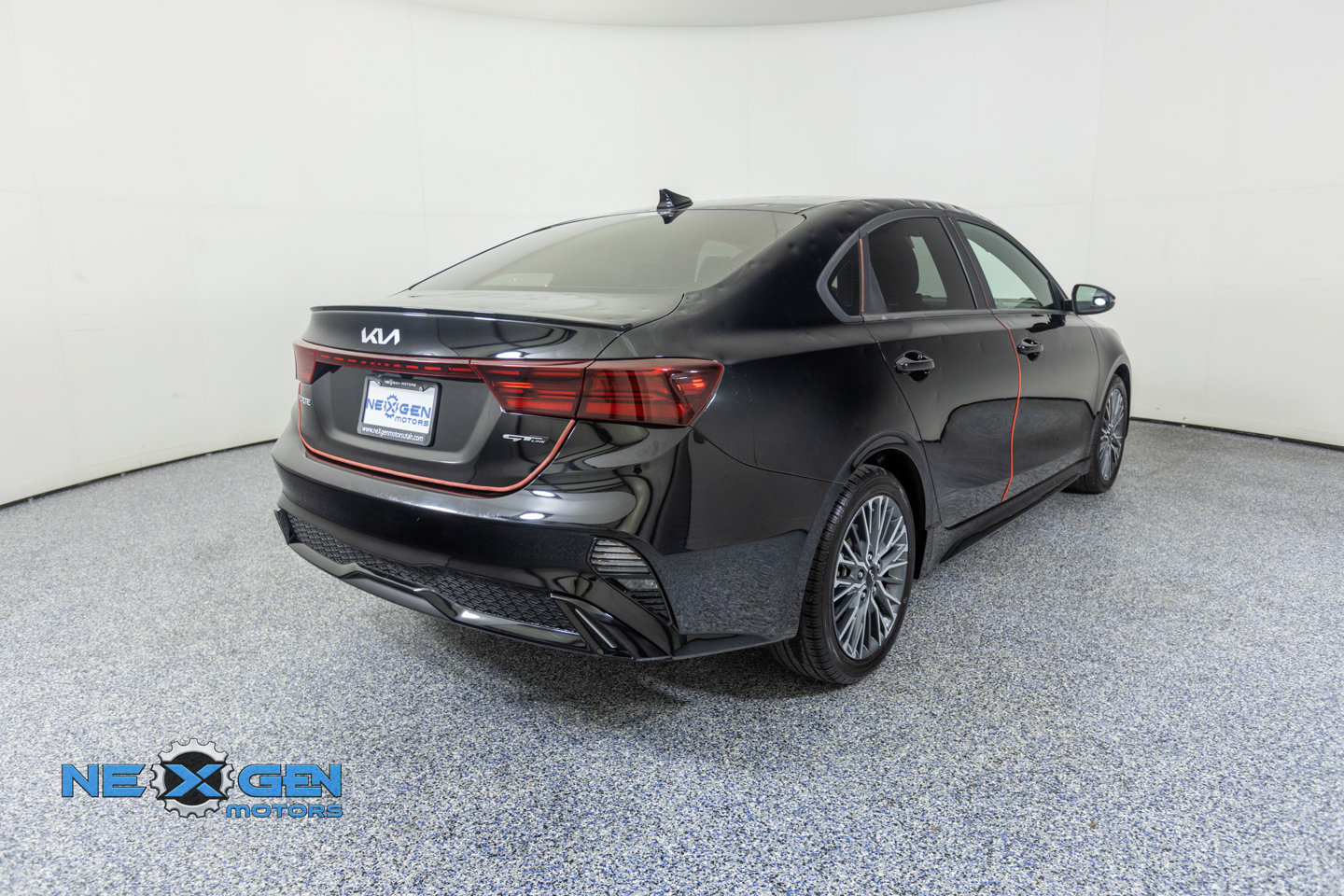 Used 2024 Kia Forte GT-Line w/ GT-Line Premium Package FWD image 8