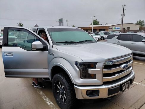 Used 2015 Ford F150 Lariat w/ Equipment Group 501A Mid AWD/4WD image 6