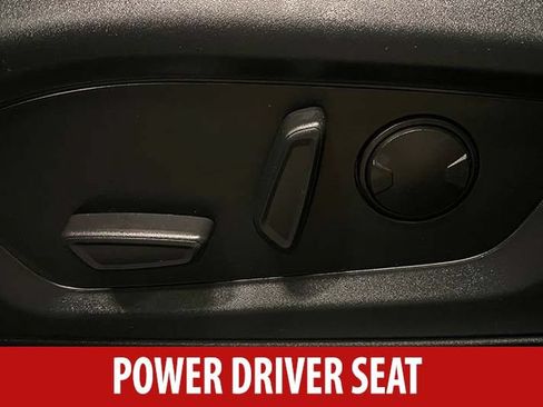 Used 2022 Ford Explorer XLT AWD/4WD image 8