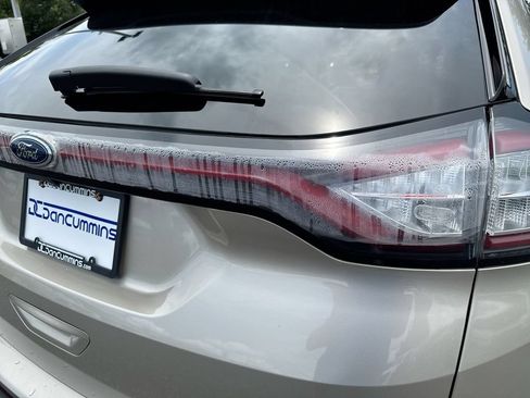 Used 2017 Ford Edge Titanium w/ Equipment Group 302A AWD/4WD image 31