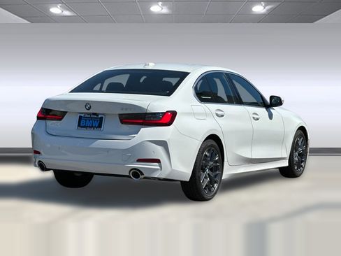 Used 2025 BMW 330i 330i w/ Premium Package image 8