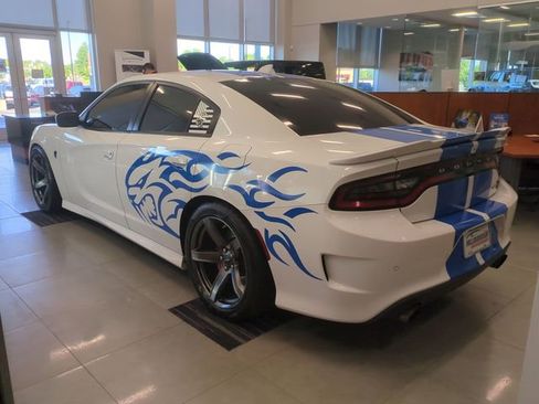 Used 2019 Dodge Charger SRT Hellcat w/ Harman/Kardon Audio Group RWD image 3