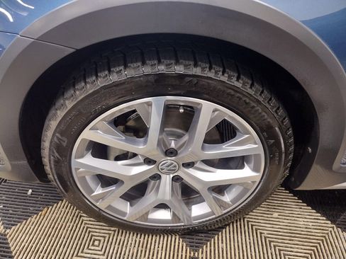 Used 2018 Volkswagen Golf Alltrack SEL image 7