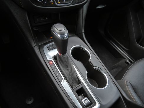 Used 2019 Chevrolet Equinox Premier image 22