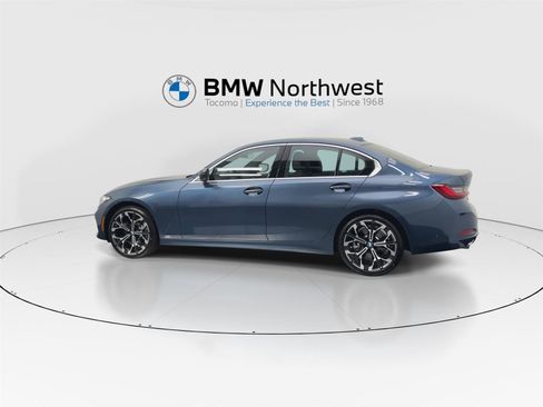 Used 2025 BMW 330i xDrive Sedan w/ Convenience Package image 11