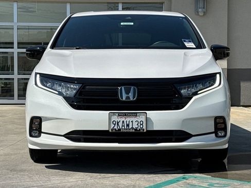 Certified 2024 Honda Odyssey Sport image 12