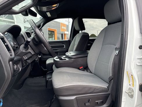 Used 2024 RAM 3500 Big Horn image 10