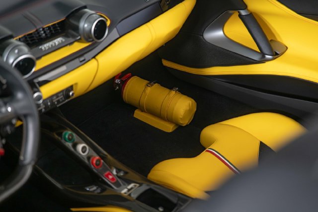Used 2023 Ferrari 812 GTS RWD image 28