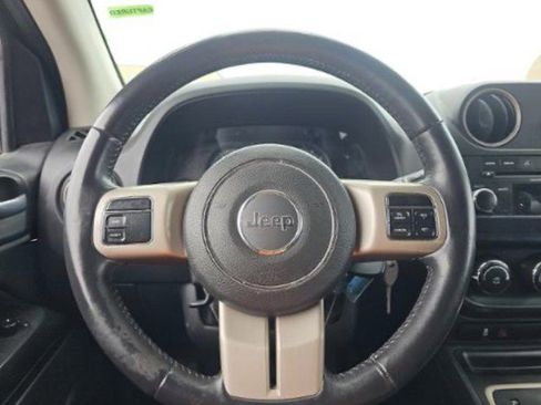 Used 2017 Jeep Compass 75th Anniversary w/ Power Value Group AWD/4WD image 9