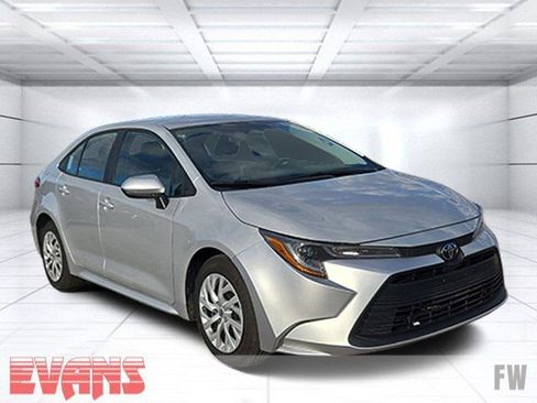 Used 2024 Toyota Corolla LE image 1