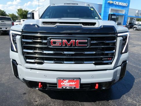 Certified 2025 GMC Sierra 2500 AT4 w/ AT4 Premium Plus Package AWD/4WD image 10
