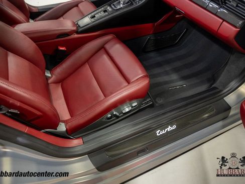 Used 2018 Porsche 911 4 Coupe image 25