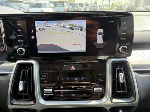 Used 2023 Kia Sorento S image 27