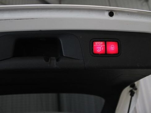 Used 2020 Mercedes-Benz GLC 300 4MATIC image 33