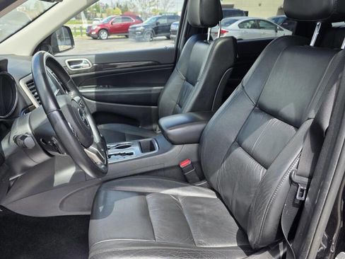 Used 2012 Jeep Grand Cherokee Laredo AWD/4WD image 16