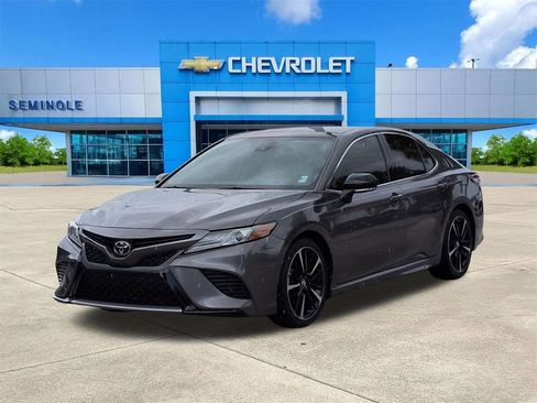 Used 2019 Toyota Camry XSE FWD image 2