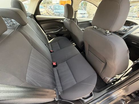 Used 2016 Ford Focus SE FWD image 27
