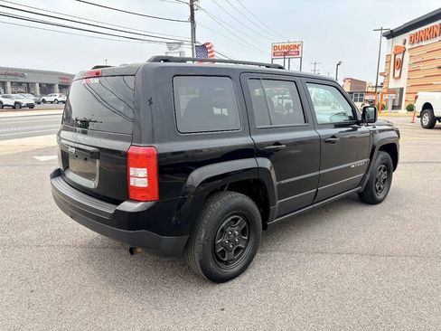 Used 2016 Jeep Patriot Sport w/ Power Value Group FWD image 6