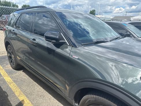 Used 2023 Ford Explorer ST-Line w/ Class IV Trailer Tow Package AWD/4WD image 27