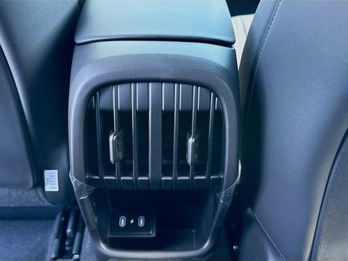 New 2026 Hyundai Kona SEL Premium FWD image 17