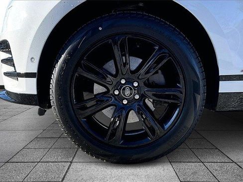 Used 2021 Land Rover Range Rover Velar R-Dynamic S image 37
