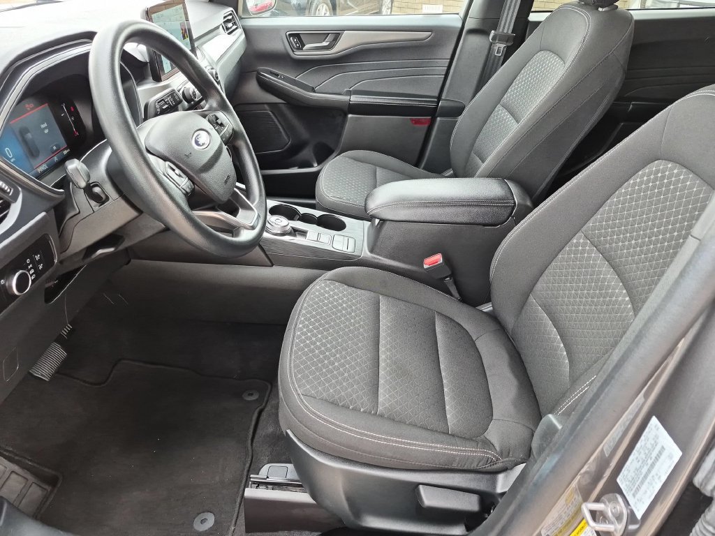 Used 2025 Ford Escape Active AWD/4WD image 24