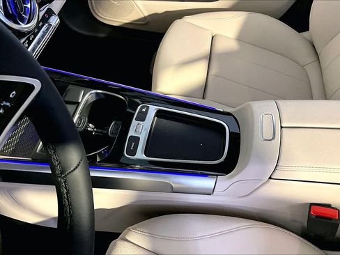 New 2026 Mercedes-Benz GLB 250 4MATIC image 10