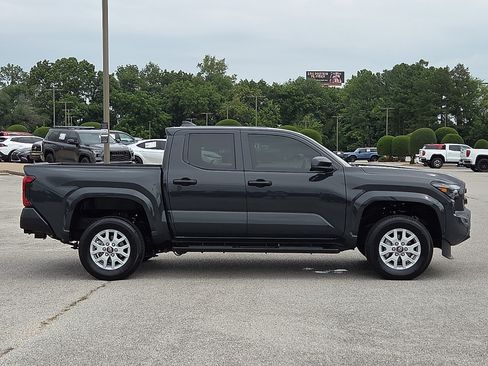 Used 2025 Toyota Tacoma SR RWD image 6
