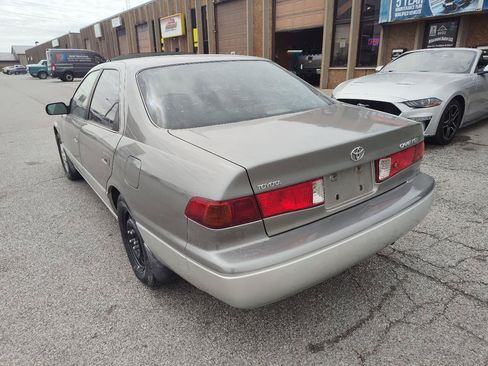 Used 2001 Toyota Camry LE FWD image 6