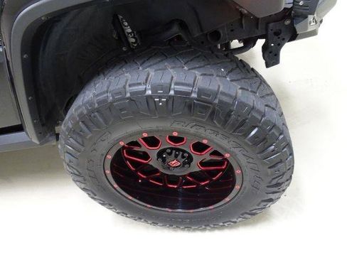 Used 2023 Jeep Wrangler Unlimited Rubicon w/ Cold Weather Group AWD/4WD image 9
