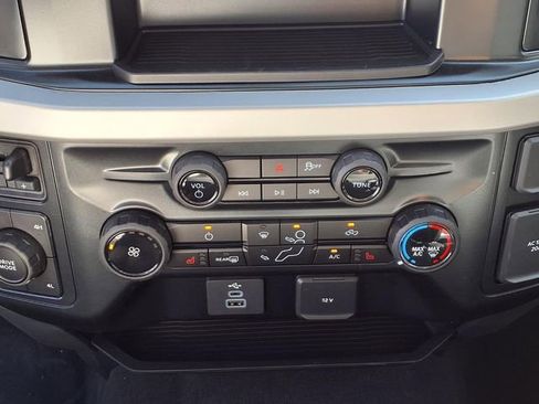 New 2025 Ford F450 XLT w/ XLT Value Package image 13