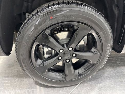 New 2025 Jeep Grand Cherokee L Altitude AWD/4WD image 8