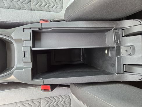 Used 2022 Chevrolet Equinox LS w/ LPO, Floor Liner Package AWD/4WD image 29