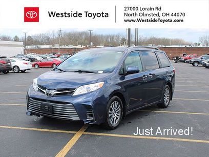 Used 2018 Toyota Sienna XLE
