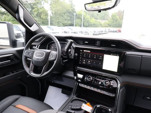 New 2026 GMC Sierra 2500 AT4 w/ AT4 Premium Plus Package AWD/4WD image 33