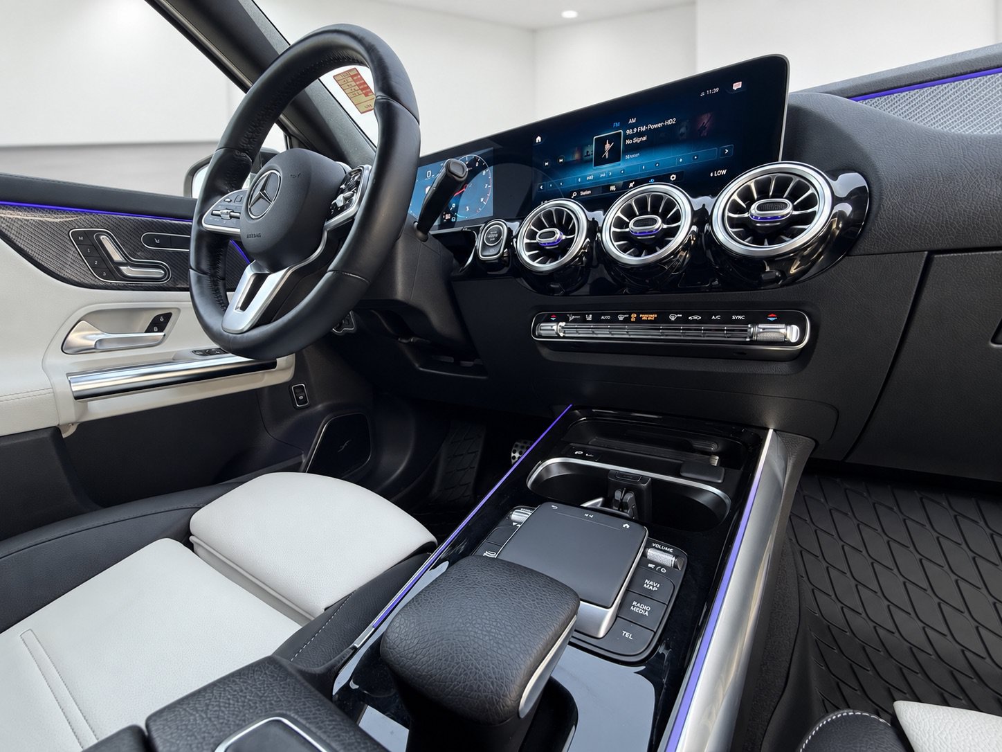 Used 2021 Mercedes-Benz GLA 250 4MATIC image 27