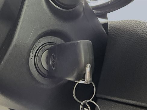 Used 2024 Toyota Corolla LE image 23