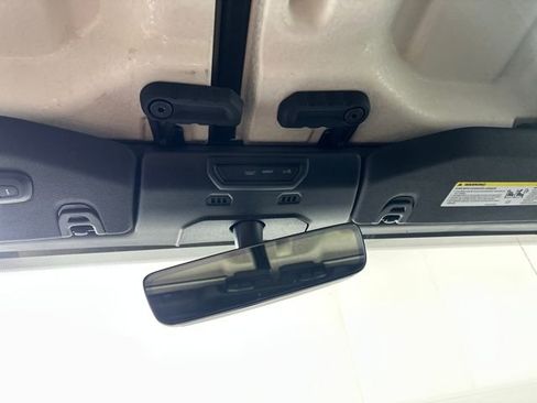 Used 2021 Jeep Gladiator Sport image 24