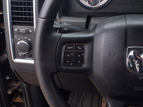 Used 2019 RAM 1500 Classic SLT image 5