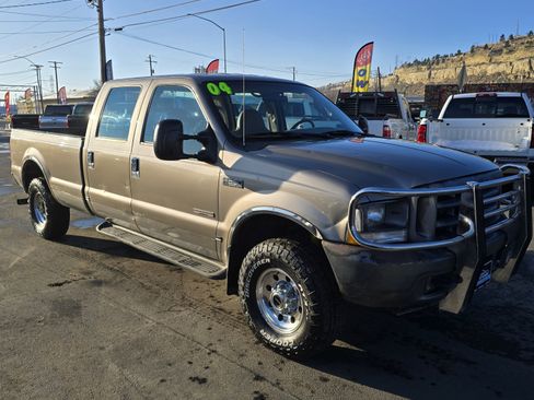 Used 2004 Ford F250 XL image 1