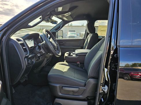 New 2025 RAM 2500 Tradesman image 17